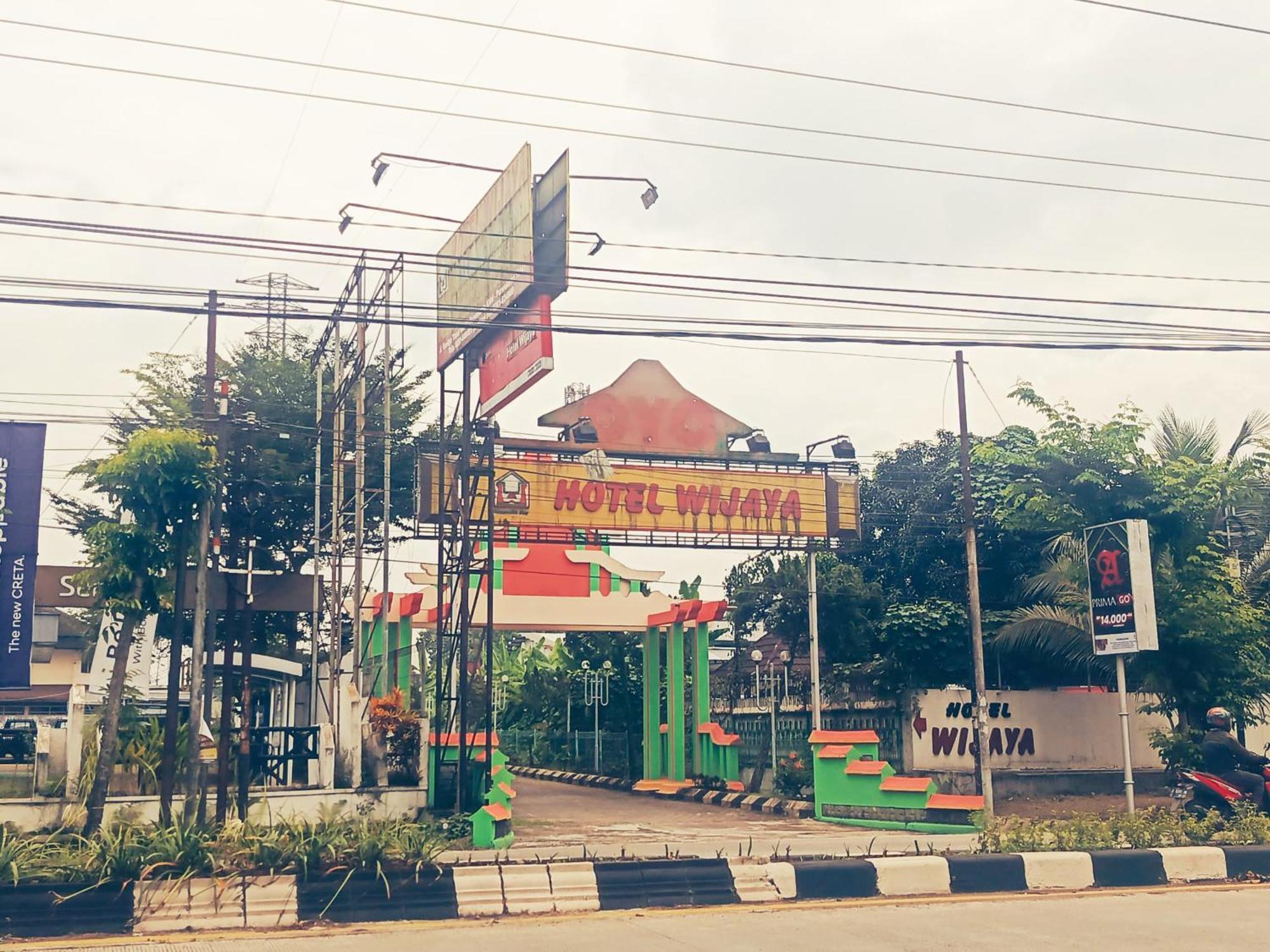 Hotel Wijaya بوروكيرتو المظهر الخارجي الصورة